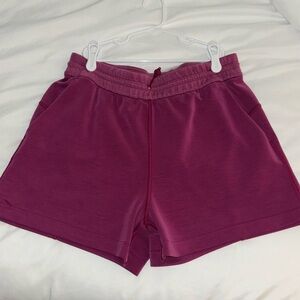 Lulu softstream shorts! size 8! perfect condition!